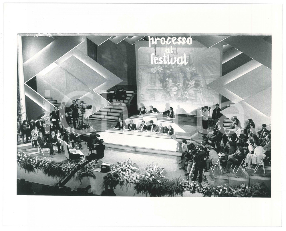 Fotografia d epoca originale 1985 ca FESTIVAL DI SANREMO Processo al Festival  Foto 25x20 cm 1