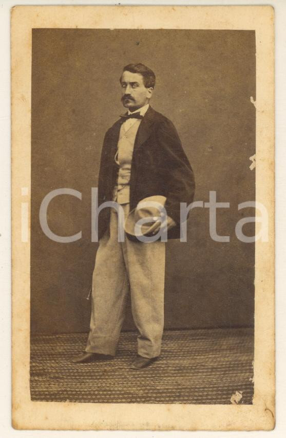 Fotografia d epoca originale 1869 AREA DI RAVENNA Ritratto di un uomo con il cappello   Foto VINTAGE 1