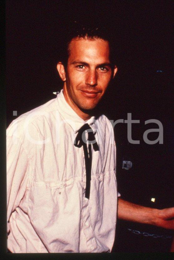Fotografia d epoca originale Kevin COSTNER attore  Ritratto  1990 ca 35mm vintage slide 1