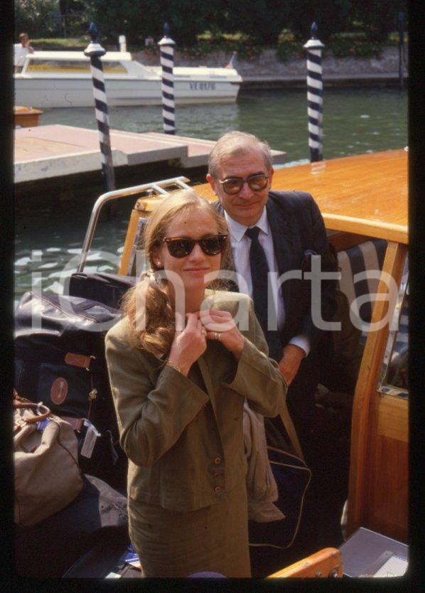 Fotografia d epoca originale Isabelle HUPPERT Claude CHABROL  Cinema VENEZIA 1985 ca 35mm vintage slide 6 1