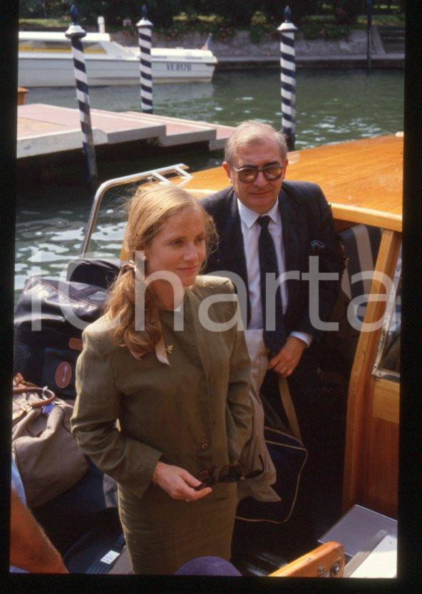 Fotografia d epoca originale Isabelle HUPPERT Claude CHABROL  Cinema VENEZIA 1985 ca 35mm vintage slide 8 1