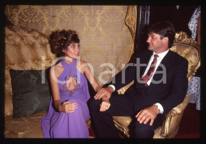 Fotografia d epoca originale Carol ALT Ron GRESCHNER a un evento serale  1995 ca 35 mm vintage slide 1 1