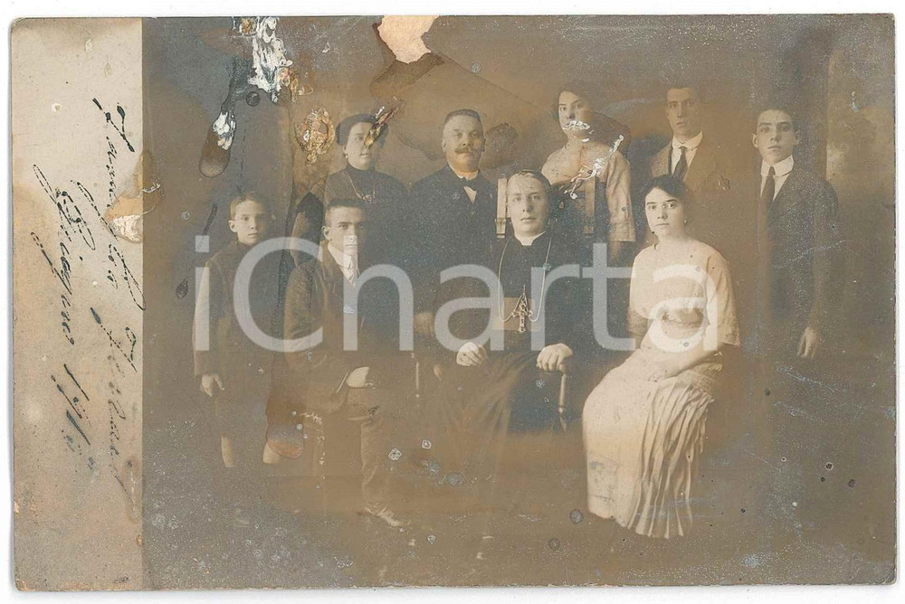 Fotografia d epoca originale 1913 VERONA Ritratto mons. Emilio FERRAIS con la famiglia Foto DANNEGGIATA 1