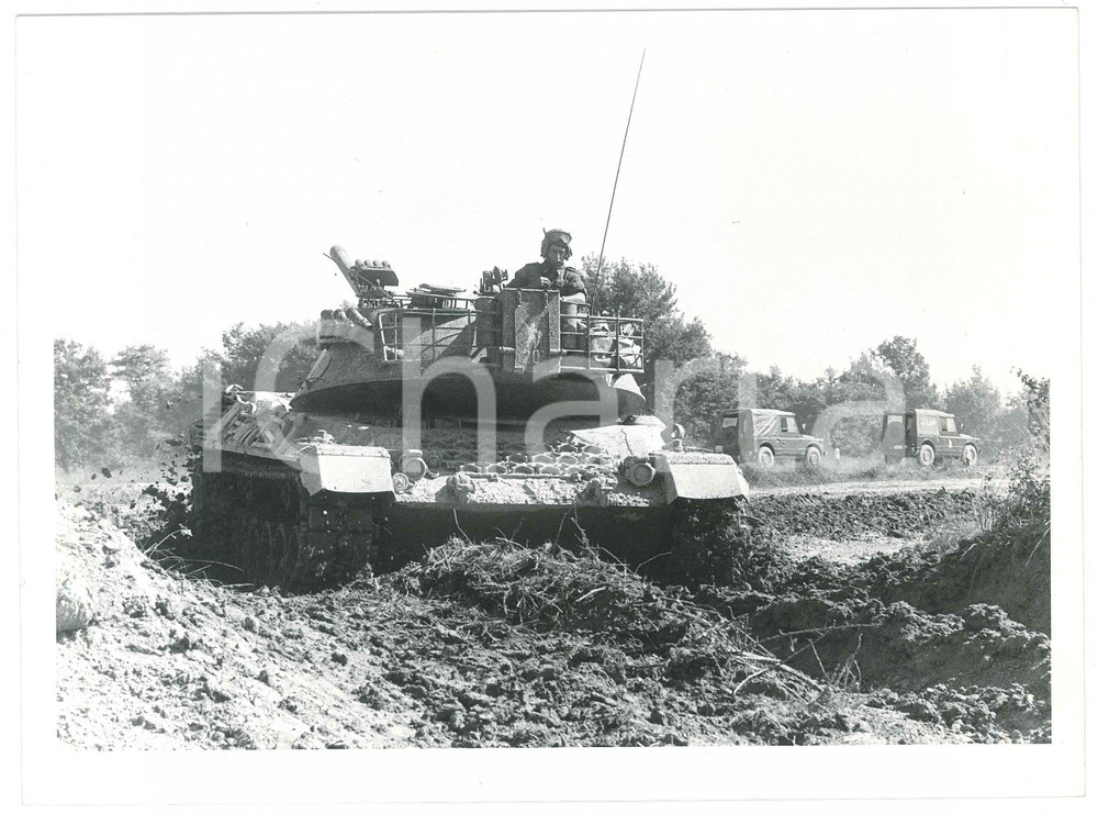 Fotografia d epoca originale 1985 ca ESERCITO ITALIANO Carro armato Leopard 1  Esercitazione  Foto 24x18 cm 1