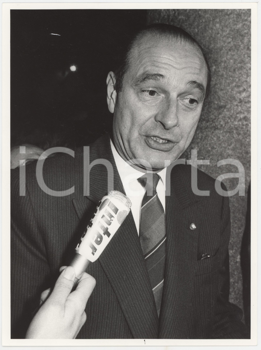 Fotografia d epoca originale 1986 MILANO Jacques CHIRAC in visita  Intervista  Foto 18x24 cm 1