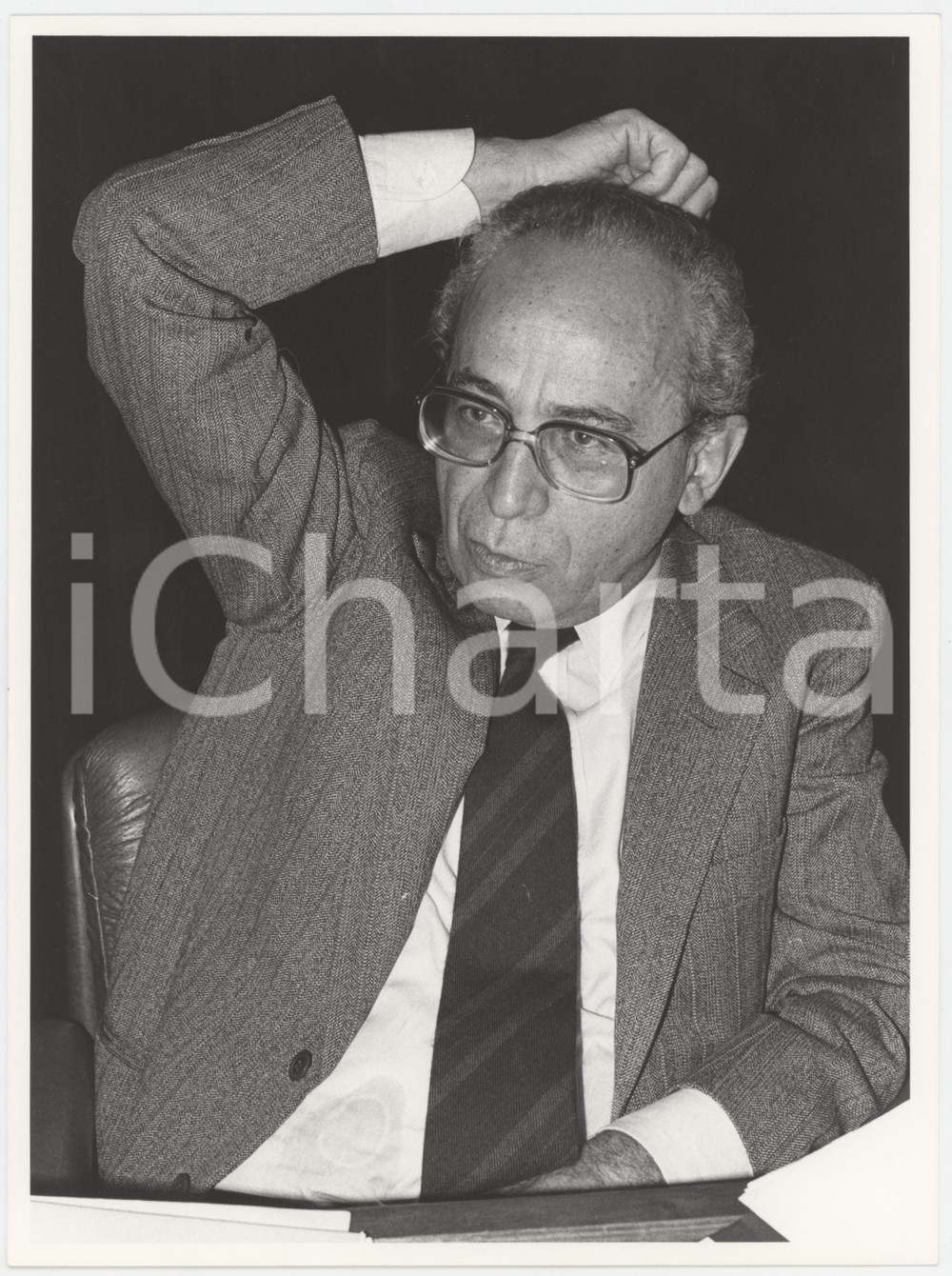 Fotografia d epoca originale 1985 ca DEMOCRAZIA CRISTIANA  Virginio ROGNONI al tavolo 2 Foto 1