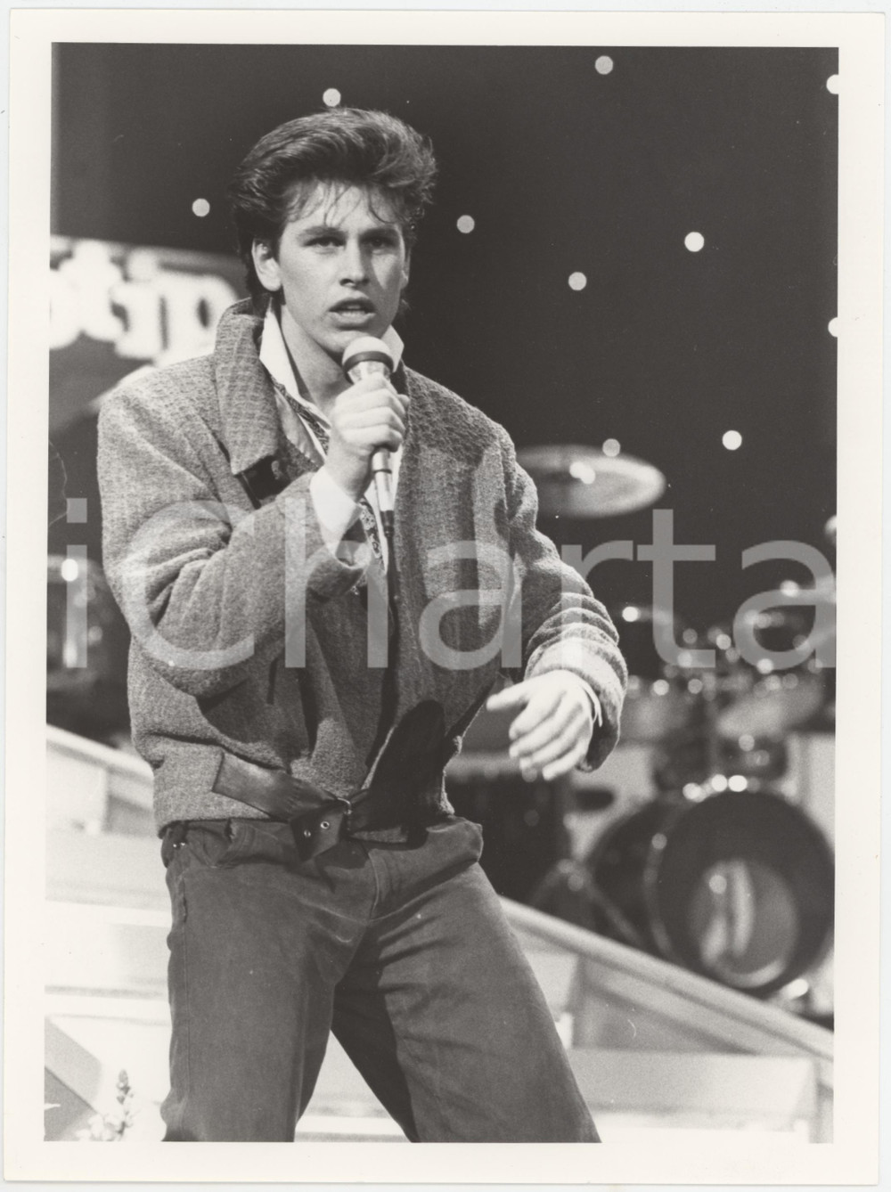Fotografia d epoca originale 1985 ca ITALIA  Cantante MIANI sul palco  Ritratto Foto 1 1