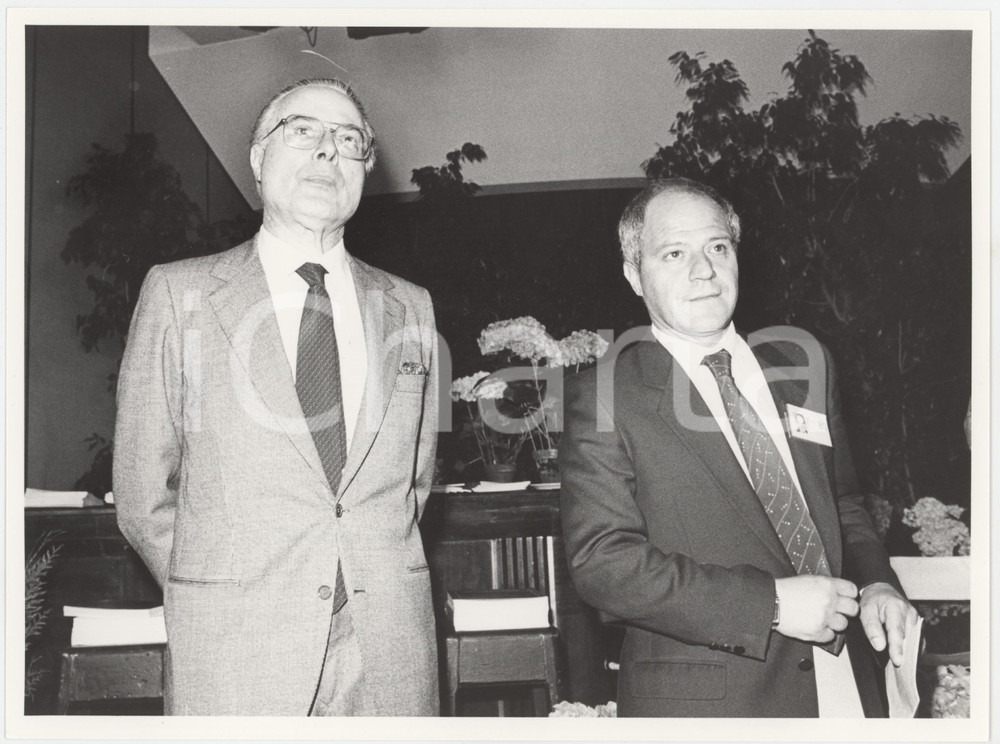1985 ca ITALIA - COSTUME Ivo GRIPPO Lelio LAGORIO Foto 24x18 cm (2) Fotografia originale di agenzia. GOOD/buono  Formato: 24x18 cm originale e autentica 1