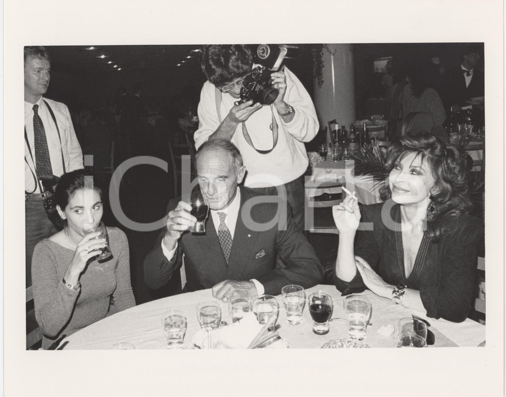 Fotografia d epoca originale 1987 COSTUME Ida DI BENEDETTO Philippe LEROY Silvia TORTORA Foto 25x20 cm 2 1