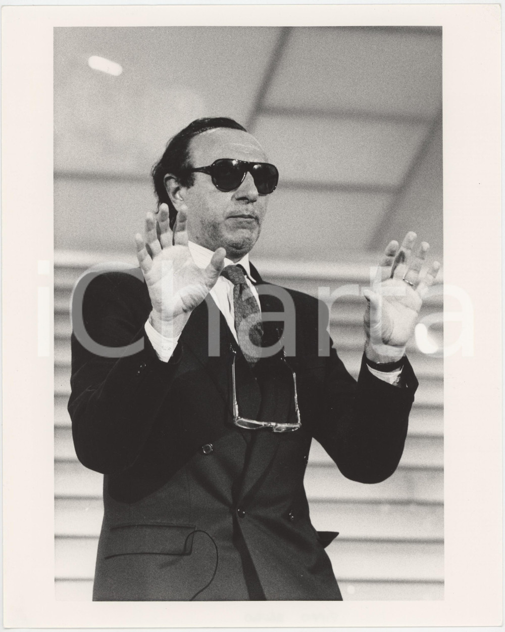 Fotografia d epoca originale 1985 ca ITALIA  TELEVISIONE Pippo BAUDO Ritratto presentatore  Foto 20x25 7 1