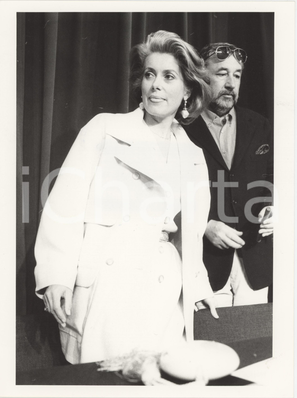 Fotografia d epoca originale 1984 FESTIVAL DI CANNES Catherine DENEUVE Philippe NOIRET Foto 18x24 cm 1