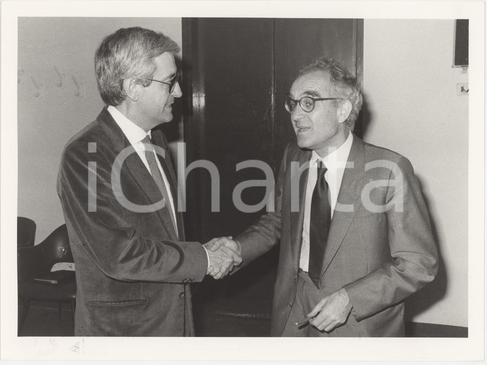Fotografia d epoca originale 1985 ca ITALIA  COSTUME Massimo PINI Vittorio MOCCAGATTA Foto 24x18 cm 1