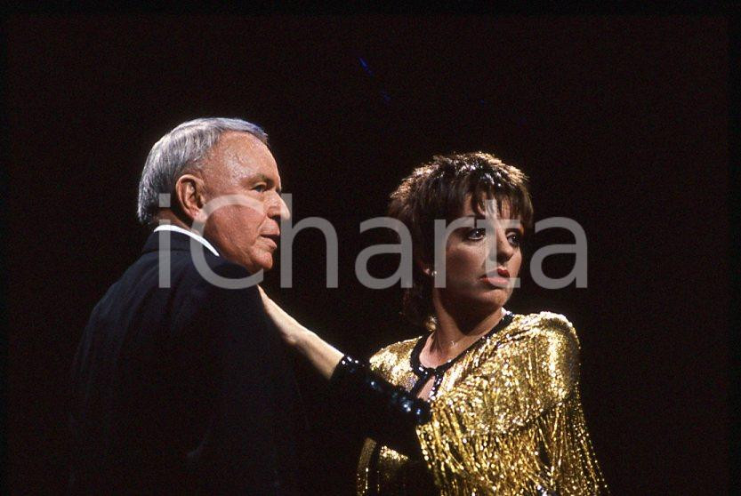 Fotografia d epoca originale Frank SINATRA Liza MINNELLI 1989 LONDON Royal Albert Hall 35mm vintage slide 1 1