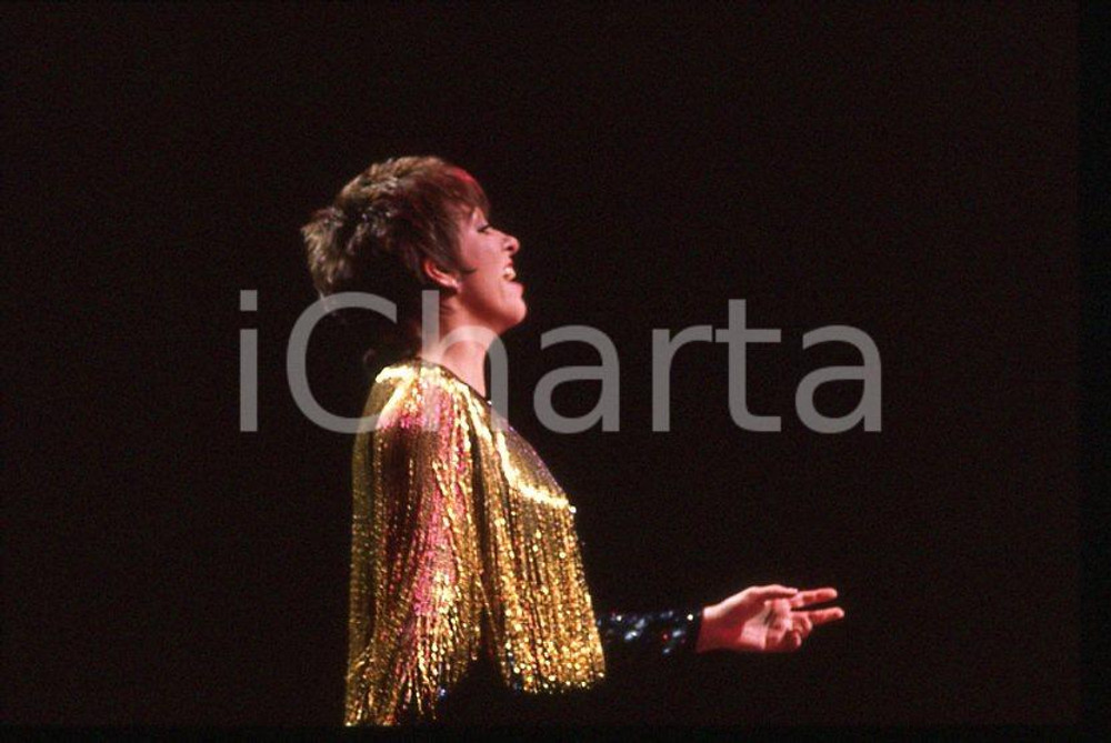 Fotografia d epoca originale Liza MINNELLI on stage 1989 LONDON Royal Albert Hall 35mm vintage slide 2 1