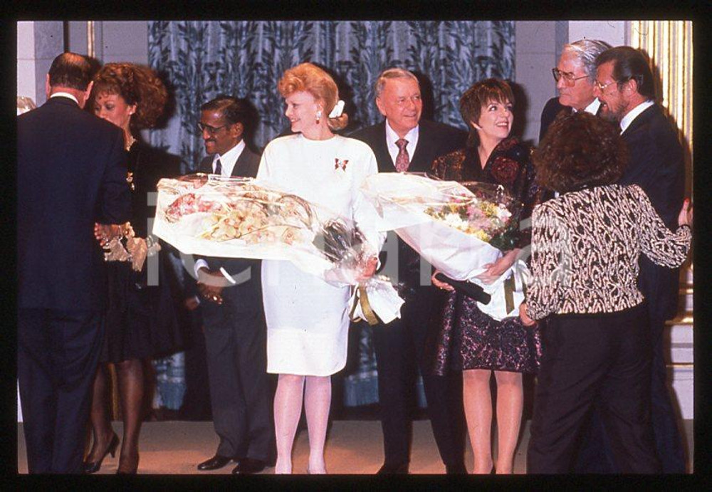 Fotografia d epoca originale Sammy DAVIS jr Frank SINATRA Liza MINNELLI 1989 PARIS 35mm vintage slide 1