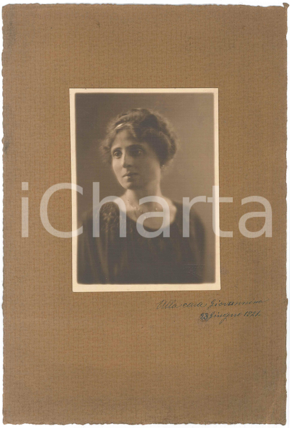 Fotografia d epoca originale 1921 ROMA Ritratto di donna in abito scuro  Fotografia BETTINI 21x31 cm 1