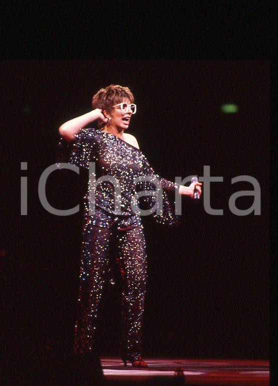Fotografia d epoca originale Liza MINNELLI on stage   ITALY ? 1990 ca 35mm vintage slide 7 1