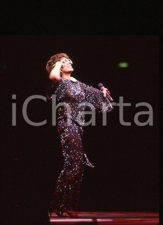 Fotografia d epoca originale Liza MINNELLI on stage   ITALY ? 1990 ca 35mm vintage slide 11 1