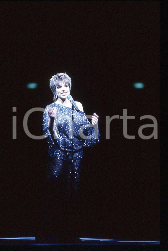 Fotografia d epoca originale Liza MINNELLI on stage   ITALY ? 1990 ca 35 mm vintage slide 20 1
