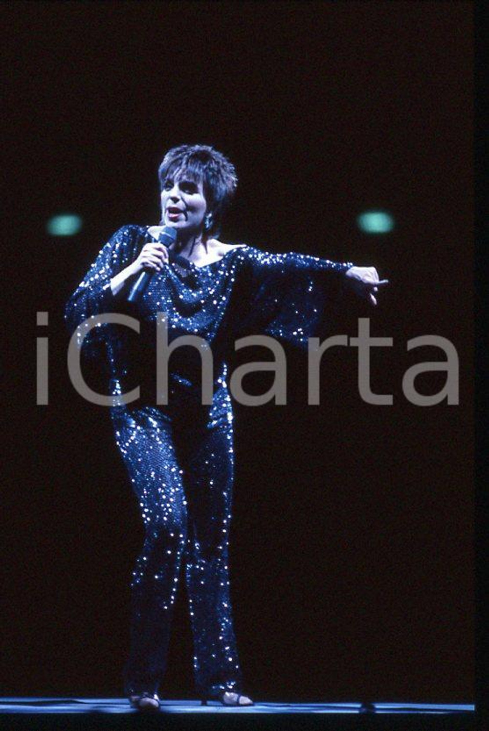 Fotografia d epoca originale Liza MINNELLI on stage   ITALY ? 1990 ca 35 mm vintage slide 39 1