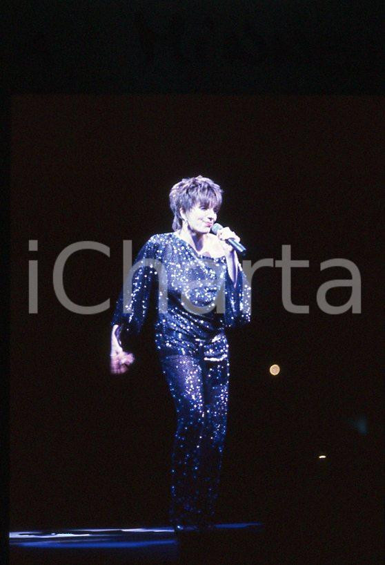 Fotografia d epoca originale Liza MINNELLI on stage   ITALY ? 1990 ca 35 mm vintage slide 43 1