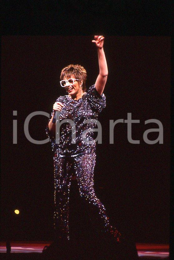Fotografia d epoca originale Liza MINNELLI on stage   ITALY ? 1990 ca 35 mm vintage slide 46 1