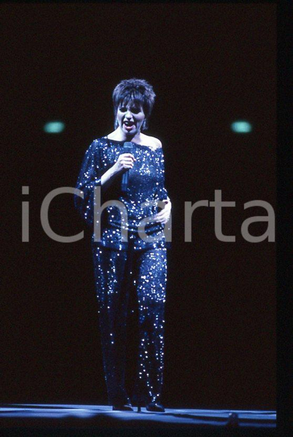 Fotografia d epoca originale Liza MINNELLI on stage   ITALY ? 1990 ca 35 mm vintage slide 58 1