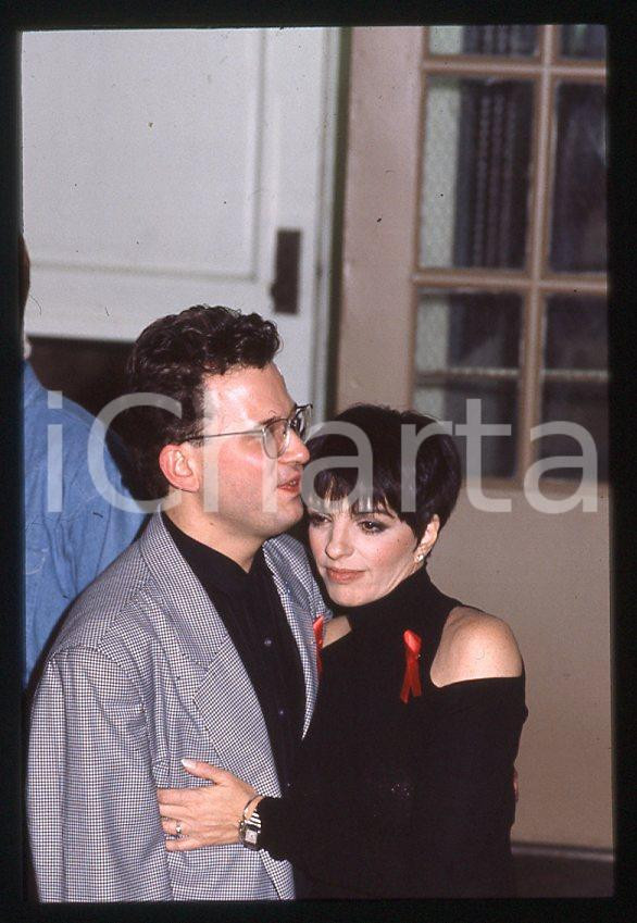 Fotografia d epoca originale Liza MINNELLI  Red ribbon AIDS 1992  35mm vintage slide 2 1
