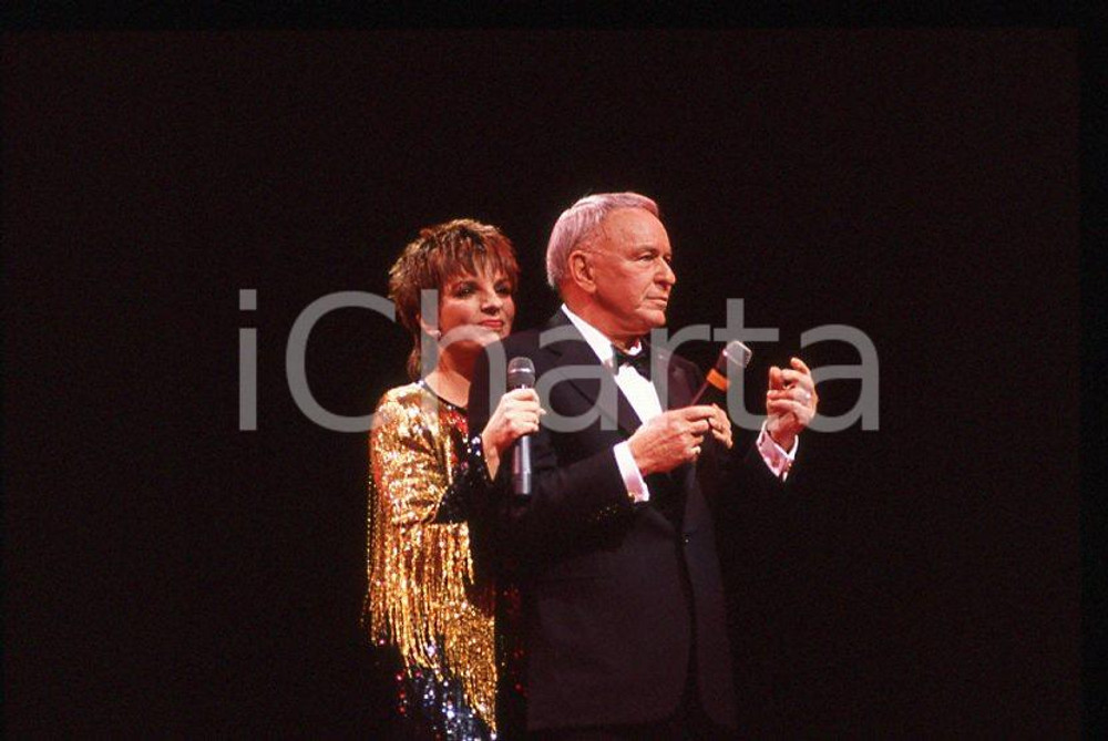 Fotografia d epoca originale Frank SINATRA Liza MINNELLI 1989 LONDON Royal Albert Hall 35mm vintage slide 6 1