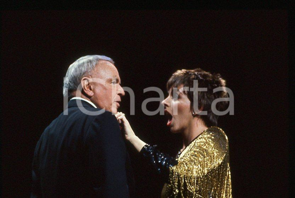 Fotografia d epoca originale Frank SINATRA Liza MINNELLI 1989 LONDON Royal Albert Hall 35mm vintage slide 8 1