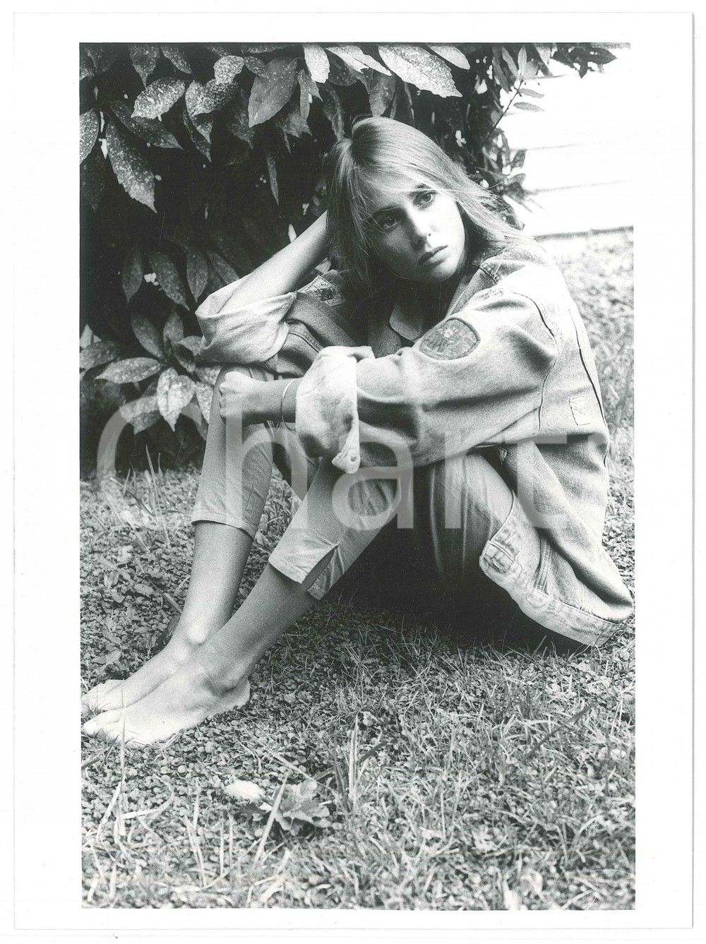 Fotografia d epoca originale 1985 ca MUSICA Cantante Giorgia FIORIO a piedi scalzi  Foto 17x24 cm 1