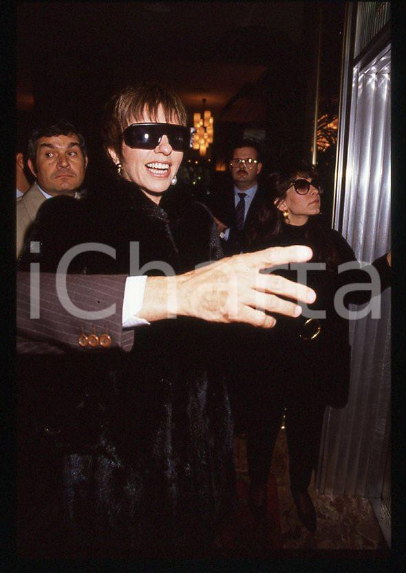 Fotografia d epoca originale Liza MINNELLI  MILANO 1989 Hotel Principe di Savoia 35mm vintage slide 5 1