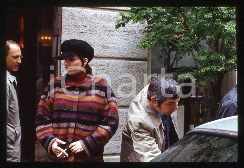 Fotografia d epoca originale Liza MINNELLI in centro   MILANO 1989 35mm vintage slide 7 1