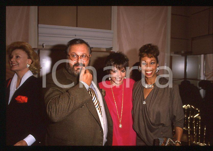 Fotografia d epoca originale Liza MINNELLI Gianfranco FERRE  Altovise DAVIS MILANO 1989 35mm vintage slide 1 1