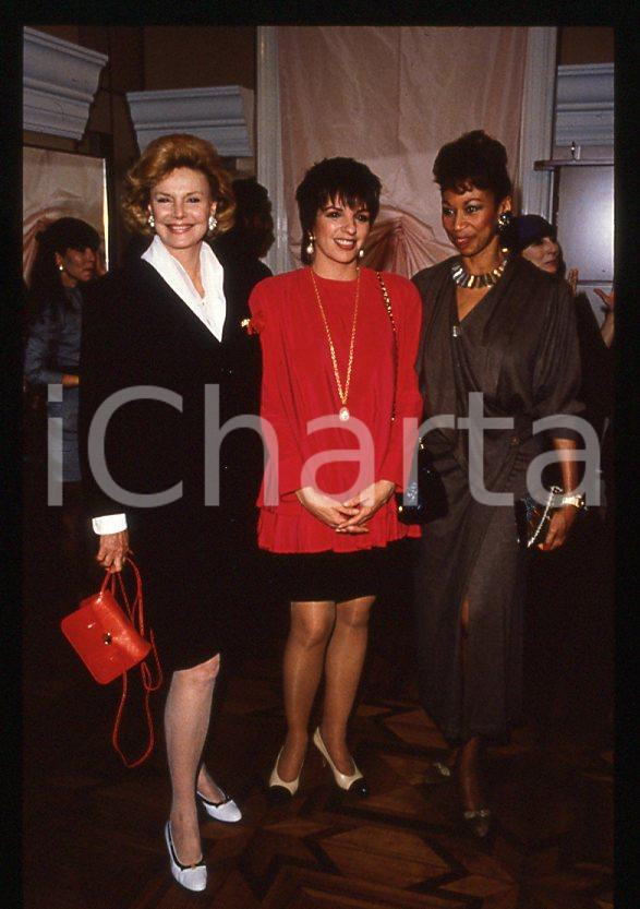 Fotografia d epoca originale Liza MINNELLI Barbara SINATRA Altovise DAVIS  MILANO 1989 35mm vintage slide 3 1