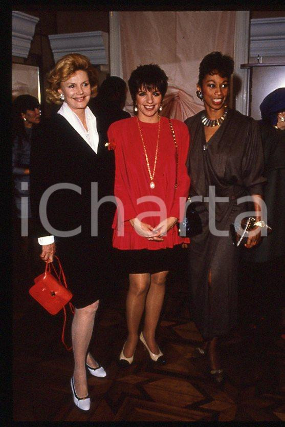 Fotografia d epoca originale Liza MINNELLI Barbara SINATRA Altovise DAVIS  MILANO 1989 35mm vintage slide 4 1