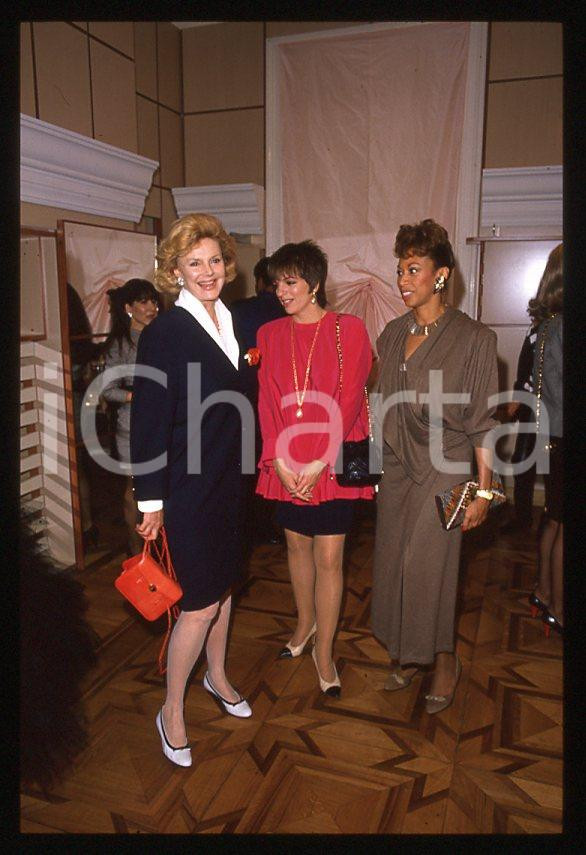 Fotografia d epoca originale Liza MINNELLI Barbara SINATRA Altovise DAVIS  MILANO 1989 35mm vintage slide 6 1