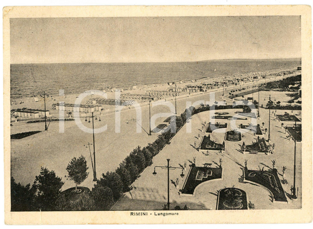 1940 RIMINI Il Lungomare e la spiaggia - Cartolina FG VG Cartolina d'epoca viaggiata POOR/danneggiato Piegatura al margine superiore, taglio al margine inferiore Formato: 15x10 cm originale e autentica 1