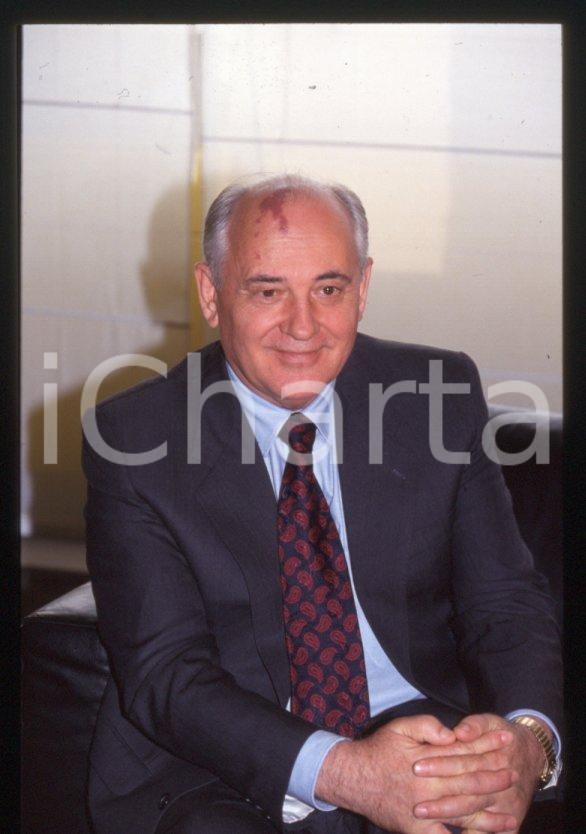 Fotografia d epoca originale 35mm vintage slide 1993 MILANO Michail GORBACHEV a Palazzo PIRELLI  6 1