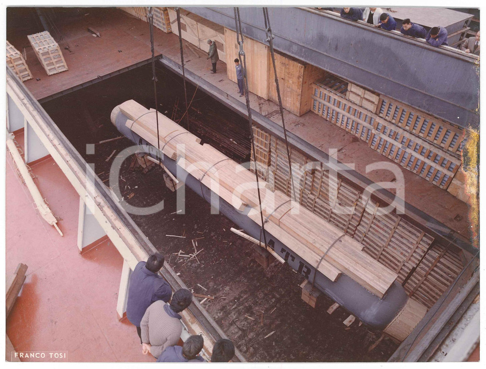 Fotografia d epoca originale 1975 ca Ditta Franco TOSI LEGNANO  ATB Italia  Imbarco reattore raffineria 3 1
