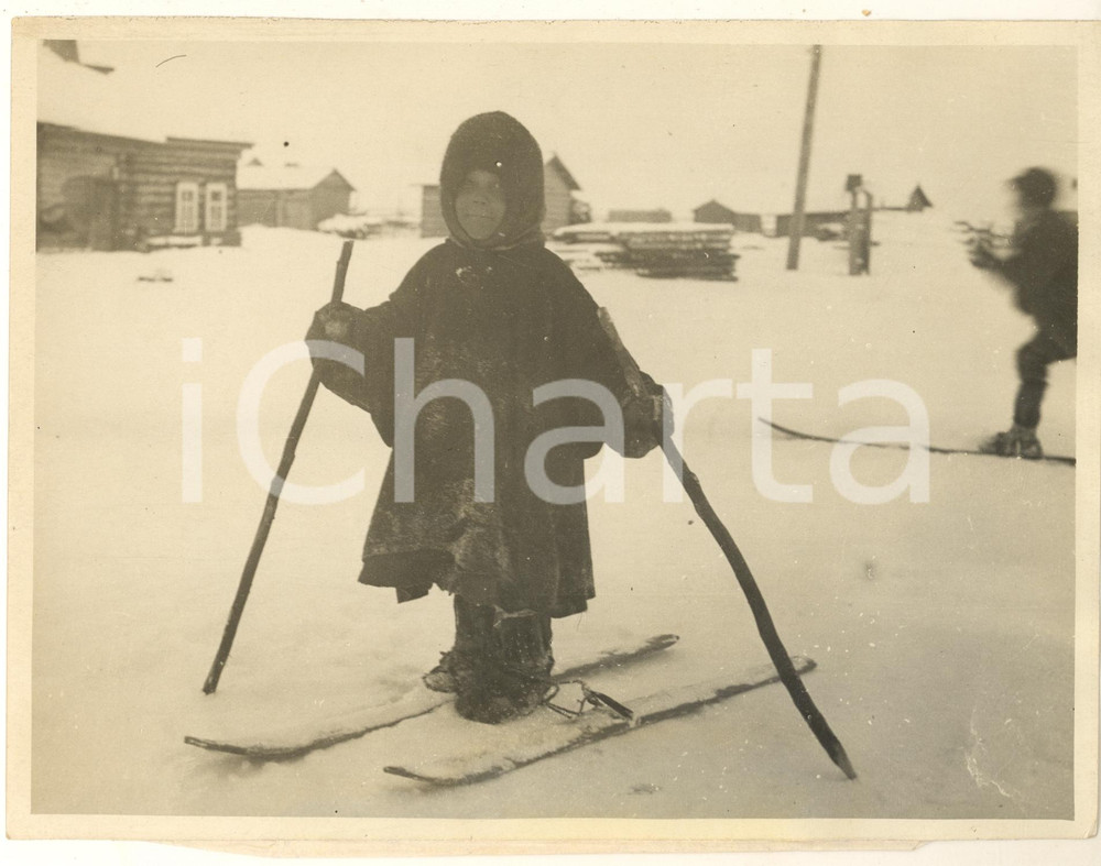 Fotografia d epoca originale 1935 LOVOZERO URSS Ritratto di bambino sugli sci Foto 24x18 cm 1