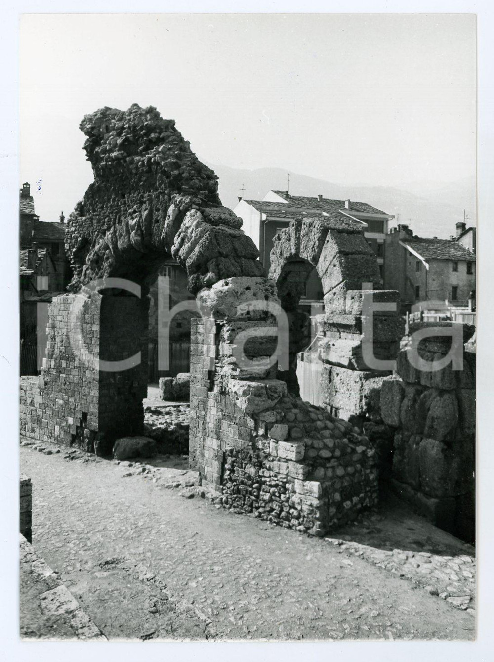 Fotografia d epoca originale 1976 AOSTA Resti del Teatro Romano  Panorama  Foto 13x17 cm 1