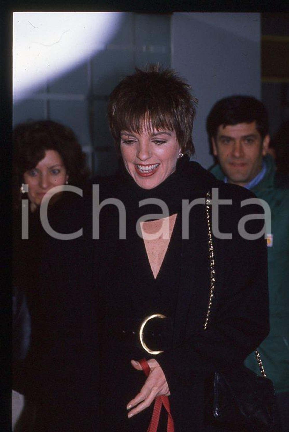 Fotografia d epoca originale Liza MINNELLI  Arrivo a un evento  MILANO 1989 35mm vintage slide 1 1