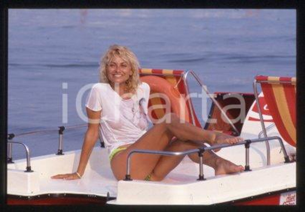 35mm vintage slide* 1985 ca ITALIA Rossella GARDINI in costume da bagno (37)