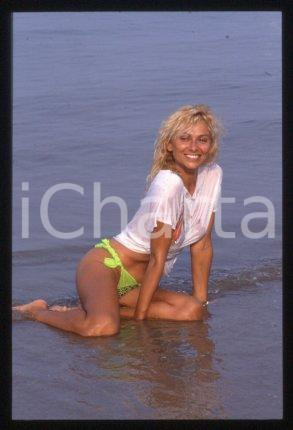35mm vintage slide* 1985 ca ITALIA Rossella GARDINI in costume da bagno (17)