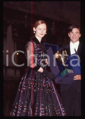 35mm vintage slide* 1991 VENICE actress Tilda SWINTON with the Volpi Cup (73)