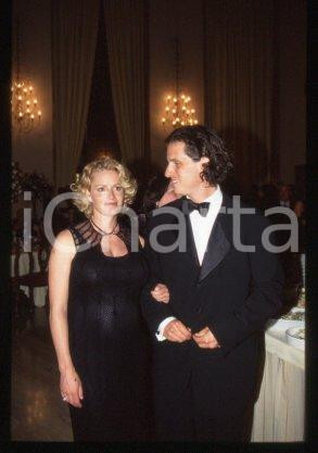 35mm vintage slide* 1997 CINEMA actress Elisabeth SHUE & Davis GUGGENHEIM (20)