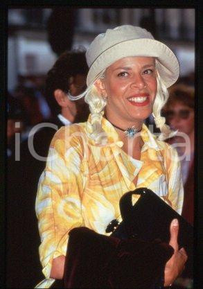 35mm vintage slide* 1990 ca MUSIC Portrait of English pop singer YAZZ (1)
