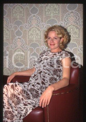 35mm vintage slide* 1997 CINEMA Portrait of american actress Elisabeth SHUE (9)