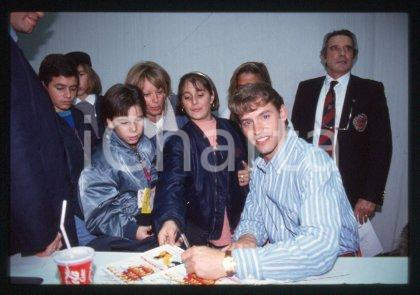 35mm vintage slide* 1990 ca MILANO IL RAGAZZO DAL KIMONO D'ORO - Ron WILLIAMS 29